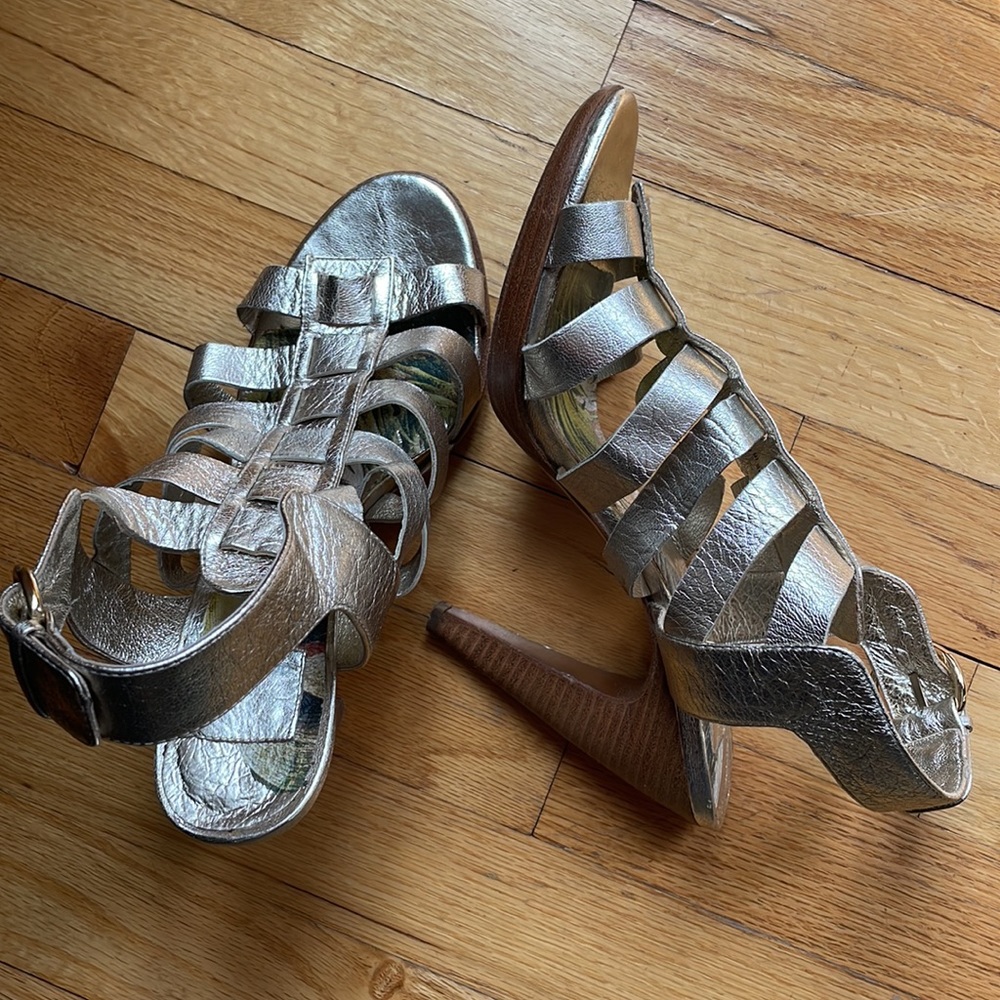 Dolce Vita Gold Metallic Leather Gladiator Open Toe Heels, 8